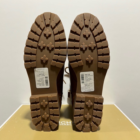 🔥🔥🔥NEW Michael Kors Tatum PU Leather Ankle Lace Up Combat Boots - Picture 7 of 9